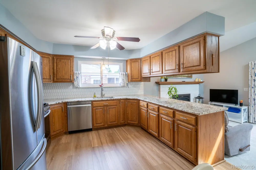 4897 Jackson Street Trenton City, MI 48183