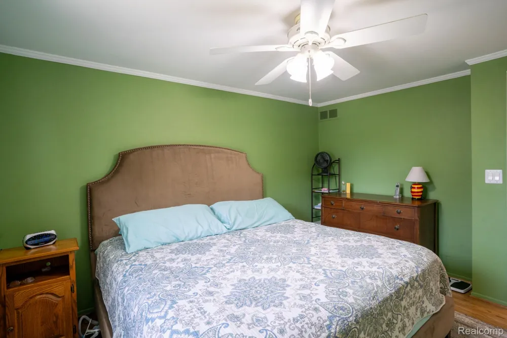 4897 Jackson Street Trenton City, MI 48183