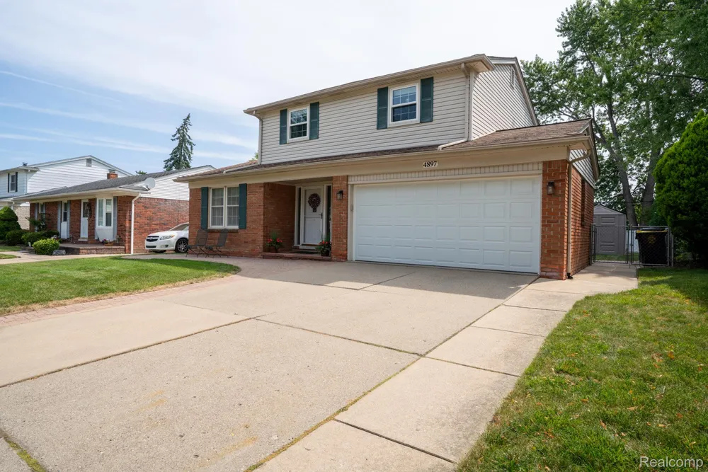 4897 Jackson Street Trenton City, MI 48183