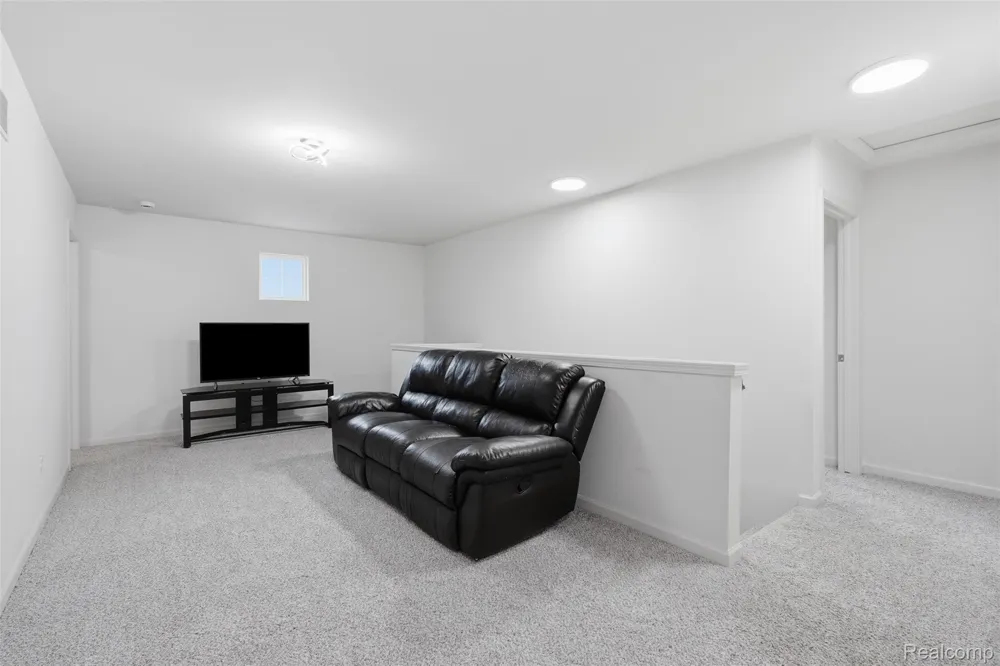 58814 Falabella Drive Lyon Charter Township, MI 48178