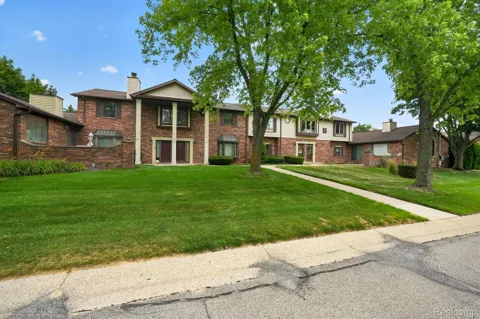 2321 London Bridge Dr Drive #22