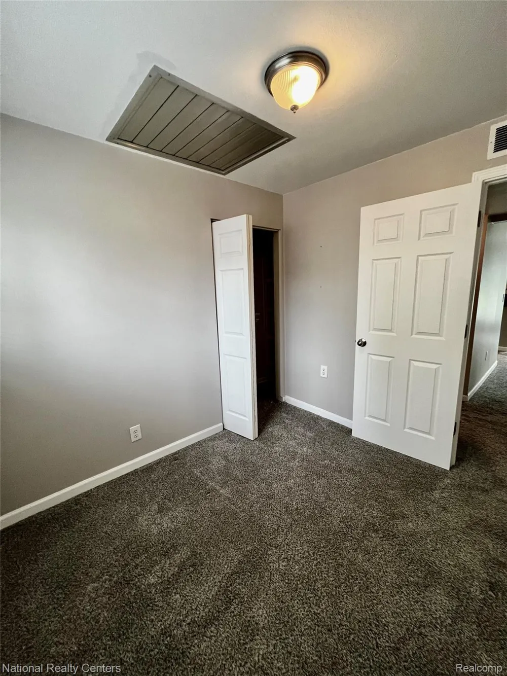 9211 Polk Street Taylor City, MI 48180