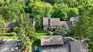 515 Carberry Hill Brighton City, MI 48116