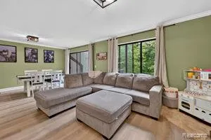 515 Carberry Hill Brighton City, MI 48116