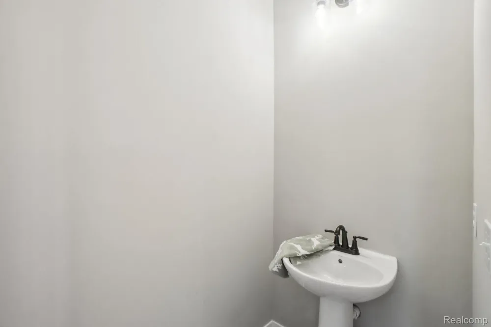523 Round Rock  Dr Marion Township, MI 48843