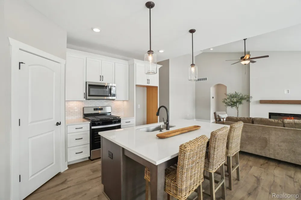 523 Round Rock  Dr Marion Township, MI 48843