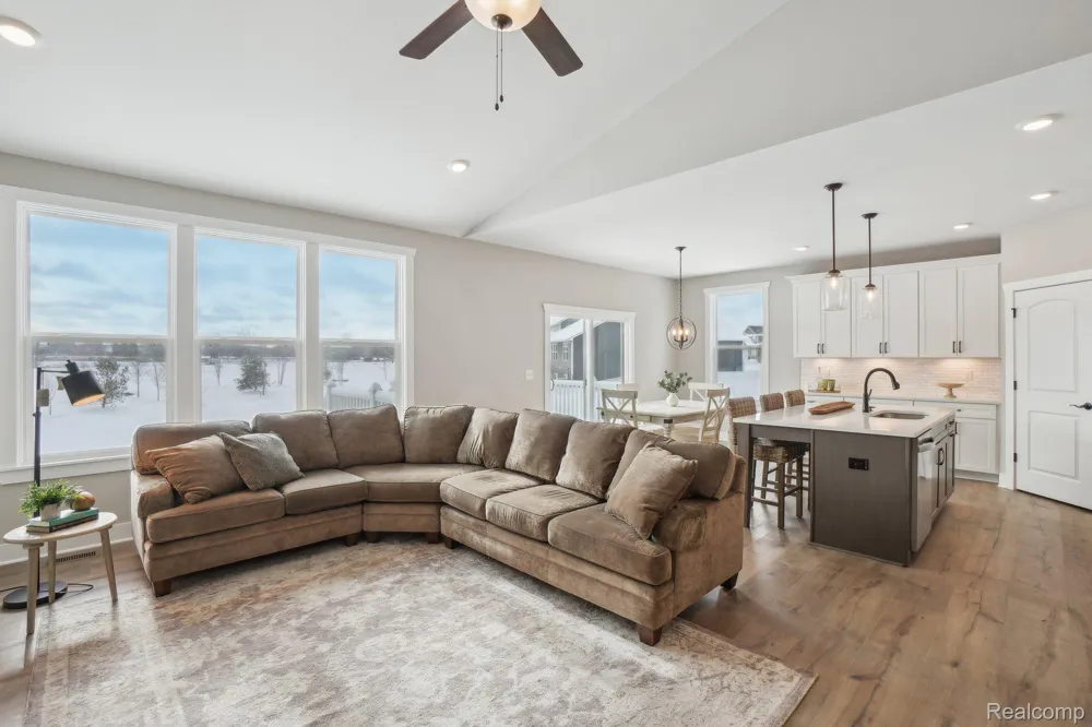 523 Round Rock  Dr Marion Township, MI 48843