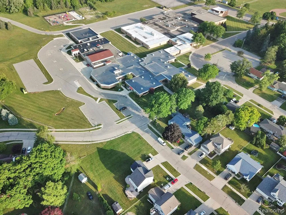 10 School House Drive Imlay City City, MI 48444