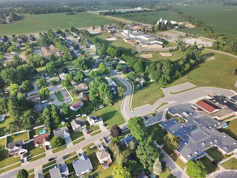 10 School House Drive Imlay City City, MI 48444