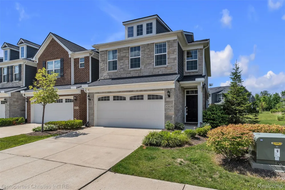 43626 Chancellor Lane Novi City, MI 48375