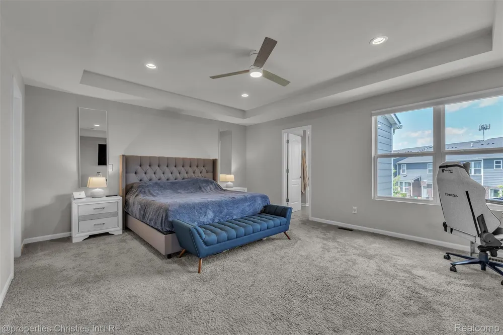 43626 Chancellor Lane Novi City, MI 48375