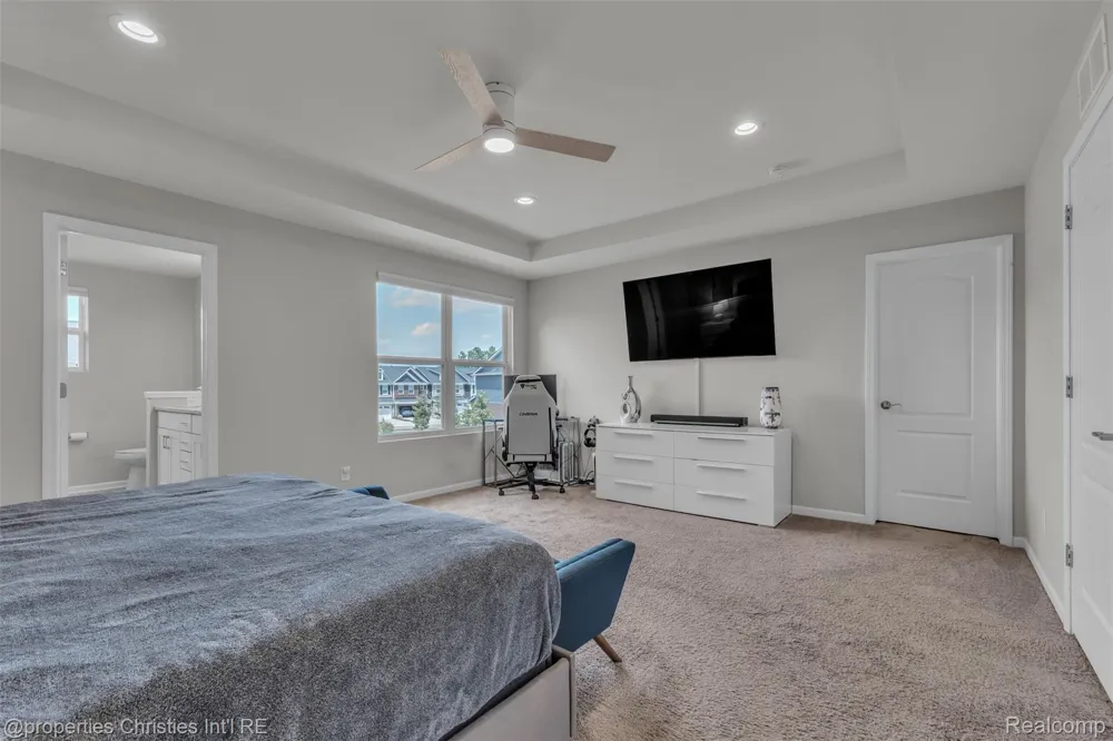 43626 Chancellor Lane Novi City, MI 48375