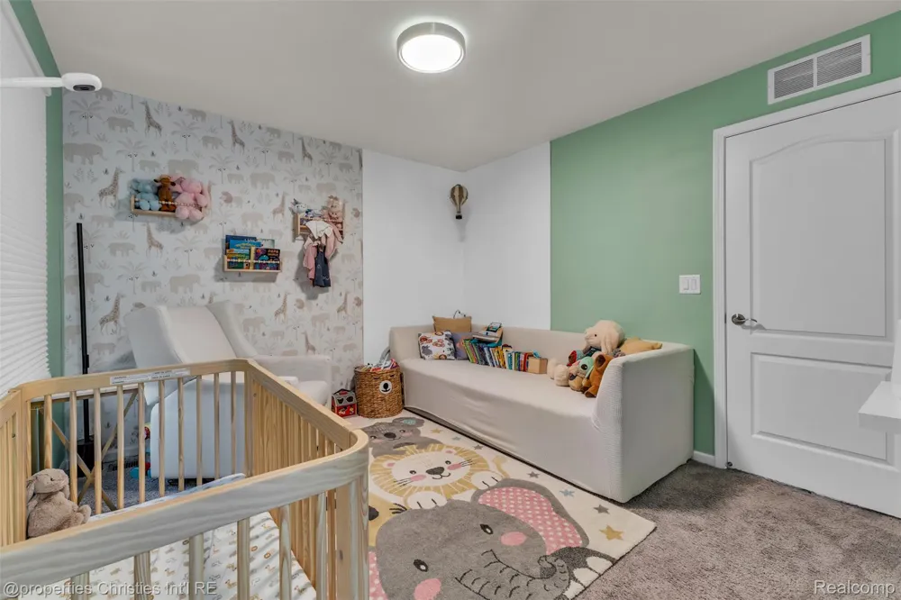 43626 Chancellor Lane Novi City, MI 48375