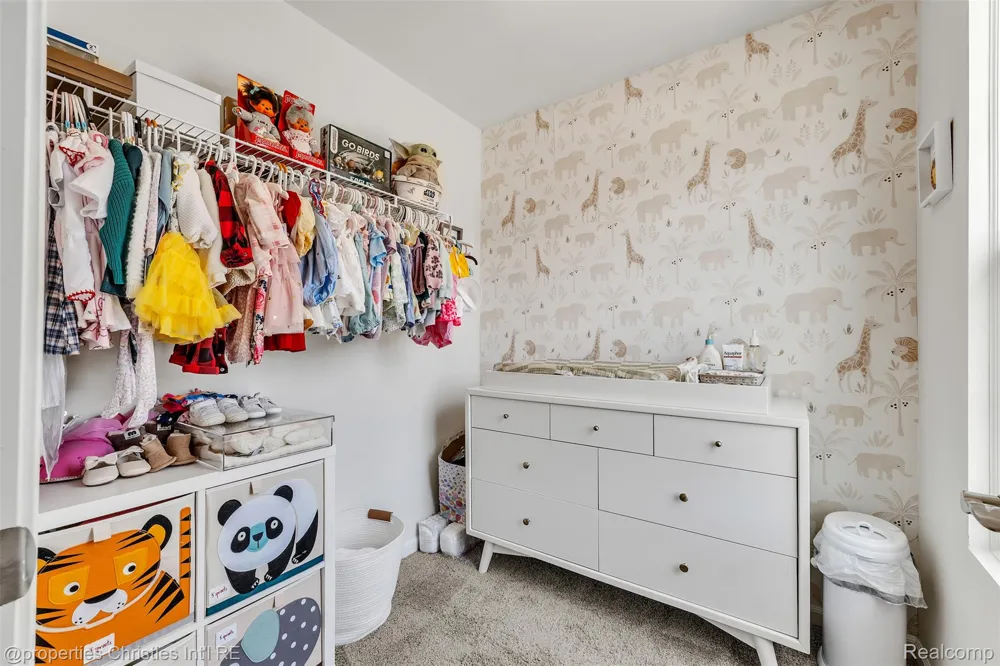 43626 Chancellor Lane Novi City, MI 48375