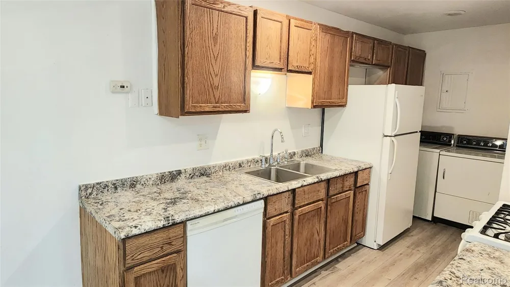 15458 Dupage Boulevard Taylor City, MI 48180