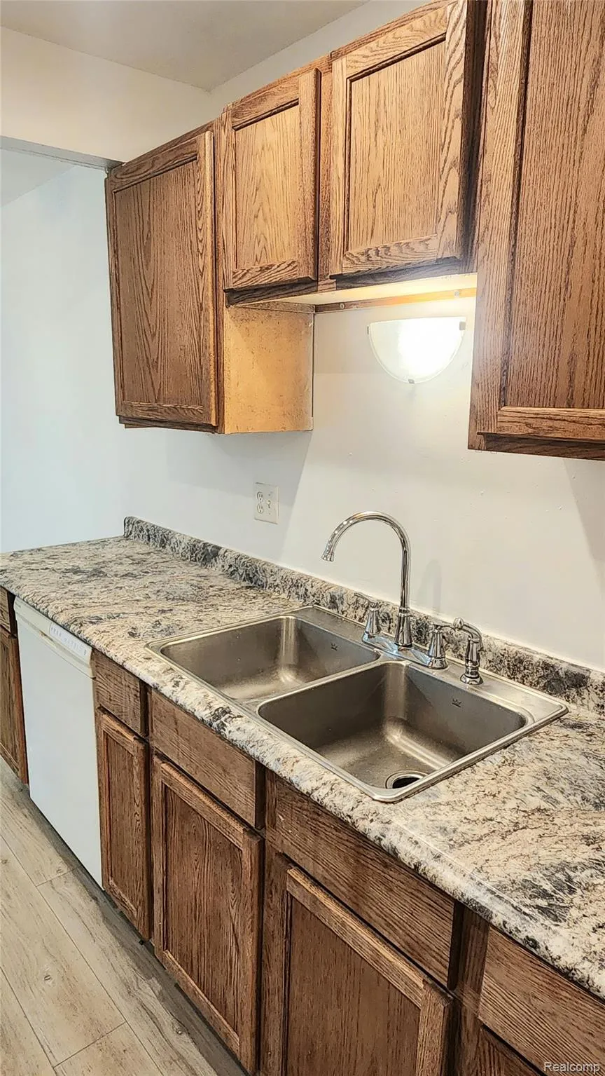 15458 Dupage Boulevard Taylor City, MI 48180