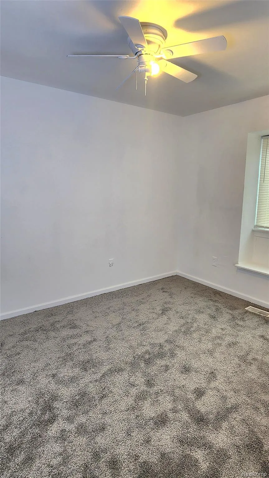 15458 Dupage Boulevard Taylor City, MI 48180