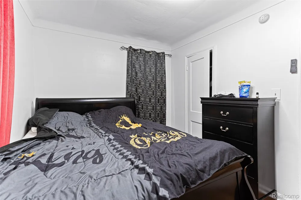 25529 Stanford Street Dearborn Heights City, MI 48125