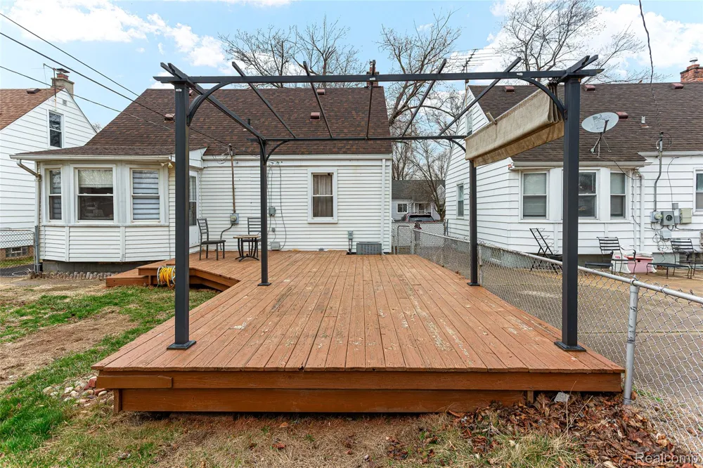 25529 Stanford Street Dearborn Heights City, MI 48125