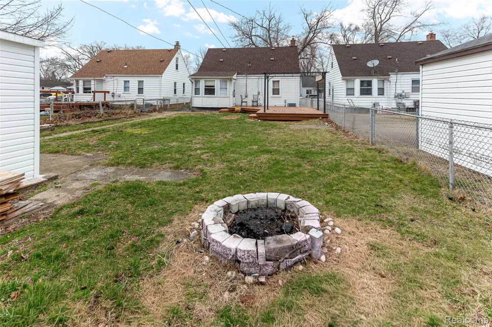 25529 Stanford Street Dearborn Heights City, MI 48125