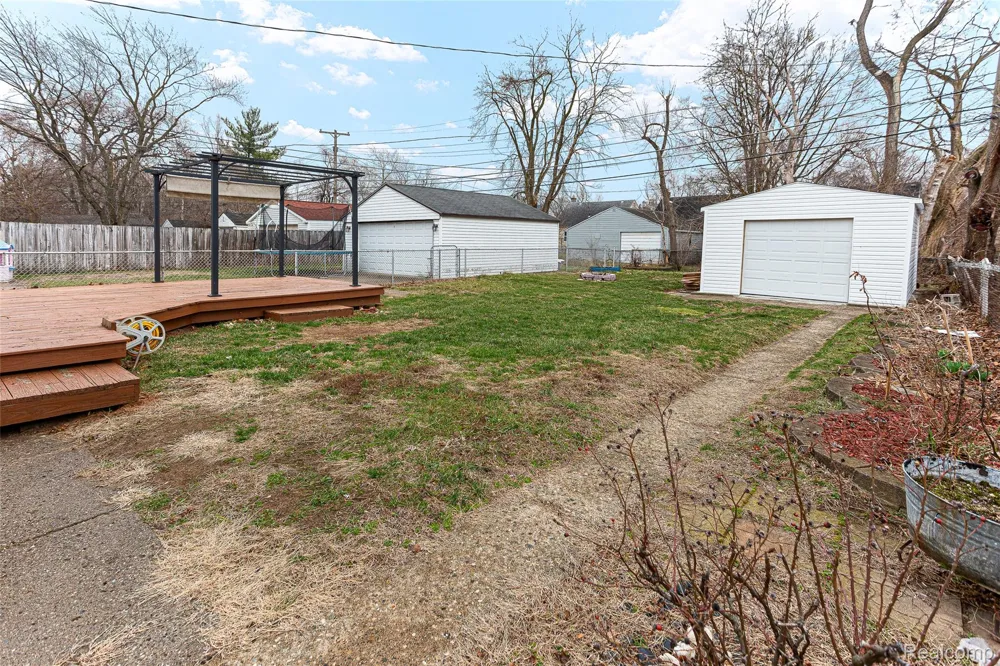 25529 Stanford Street Dearborn Heights City, MI 48125