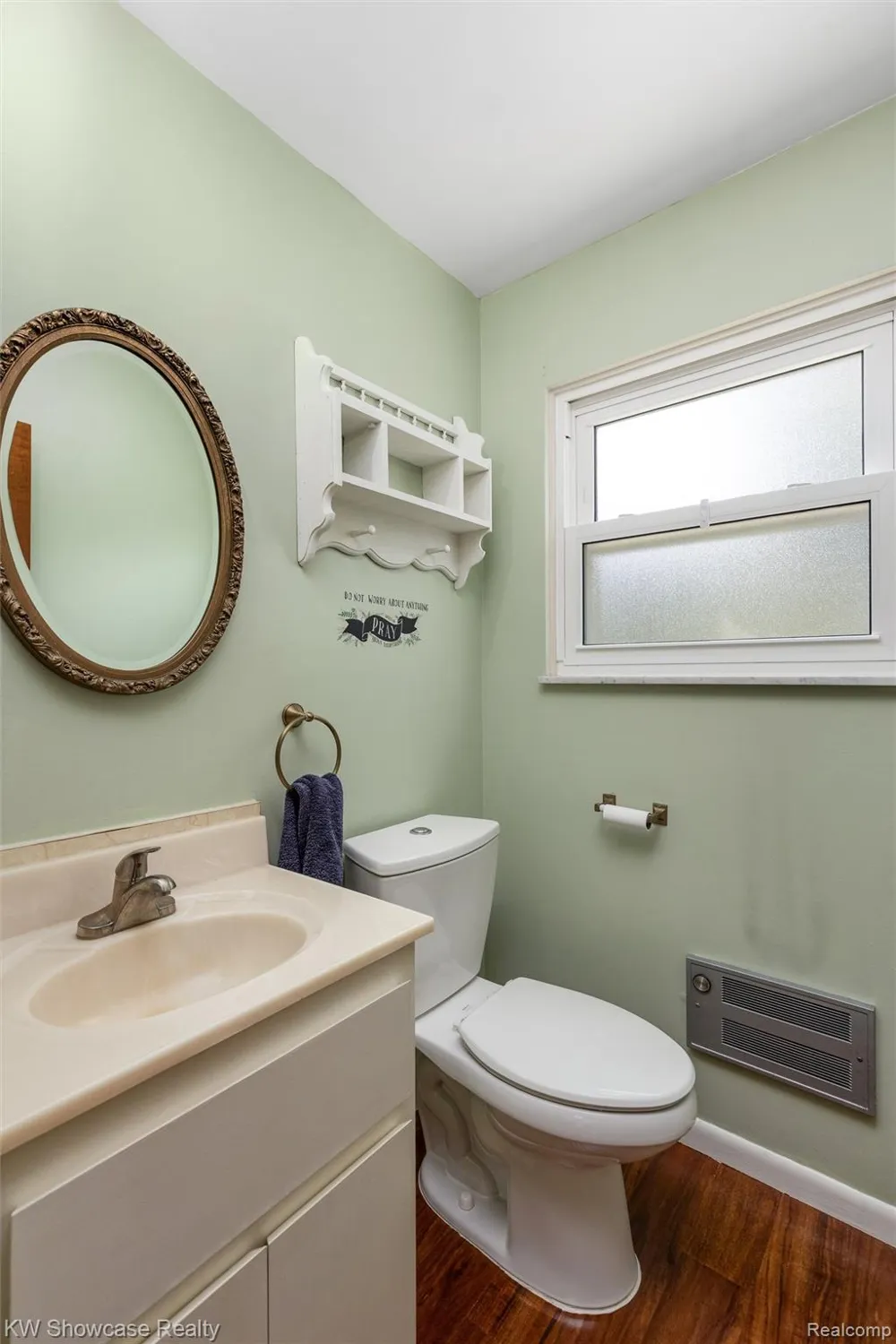 8621 Oakside Avenue Commerce Charter Township, MI 48382