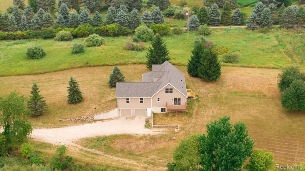 5795 E Centerline Road Ovid Township, MI 48879