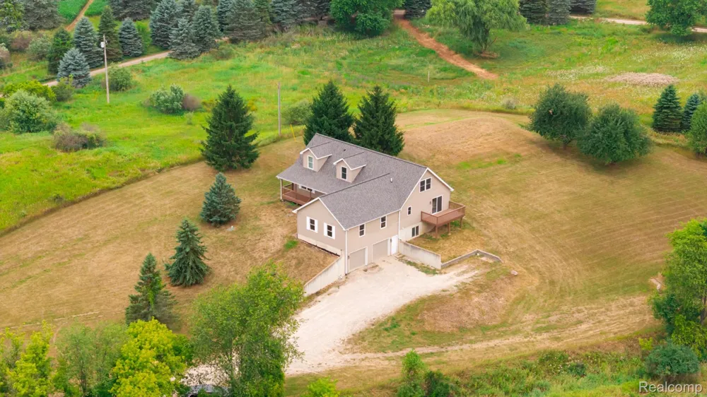 5795 E Centerline Road Ovid Township, MI 48879