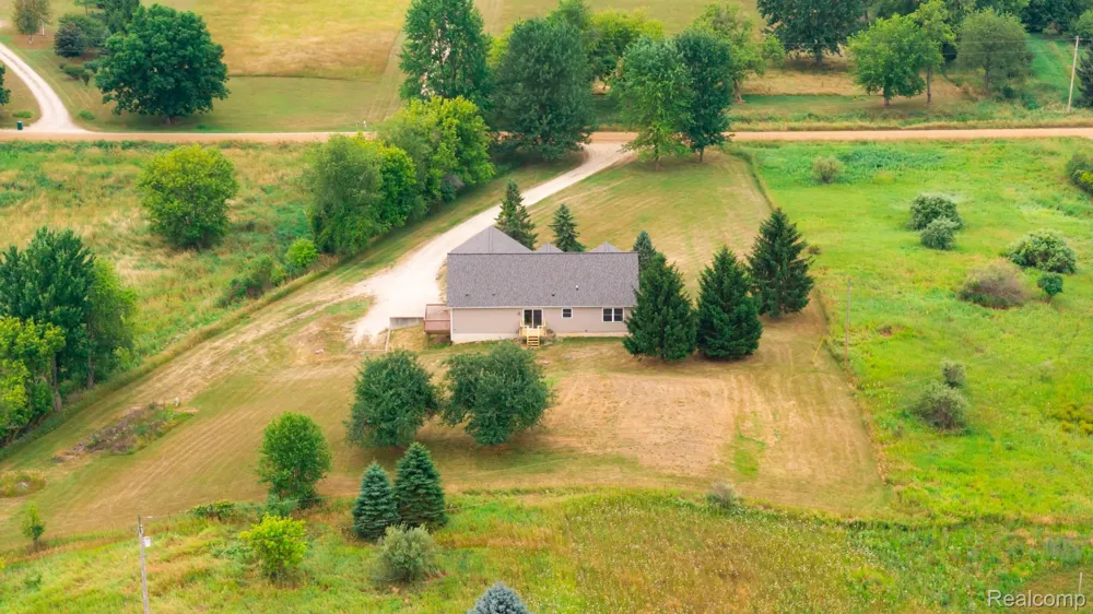 5795 E Centerline Road Ovid Township, MI 48879