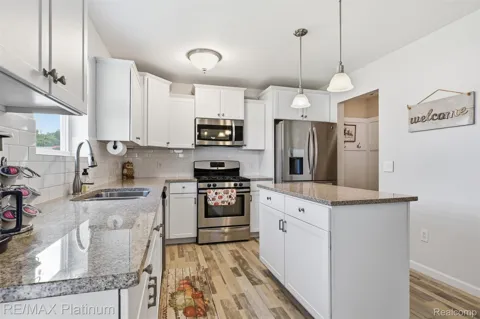 3553 Amber Oaks Drive