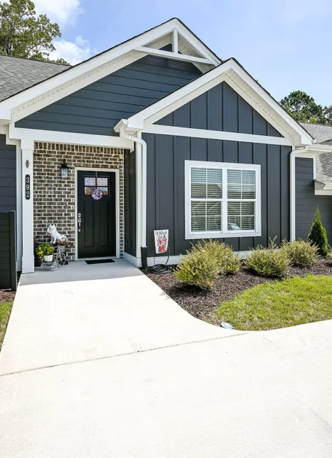 392 NE Bellingham Drive #5c