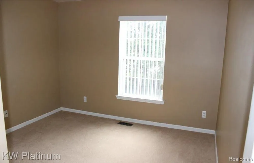 16632 Glenmoor Boulevard Macomb Township, MI 48044