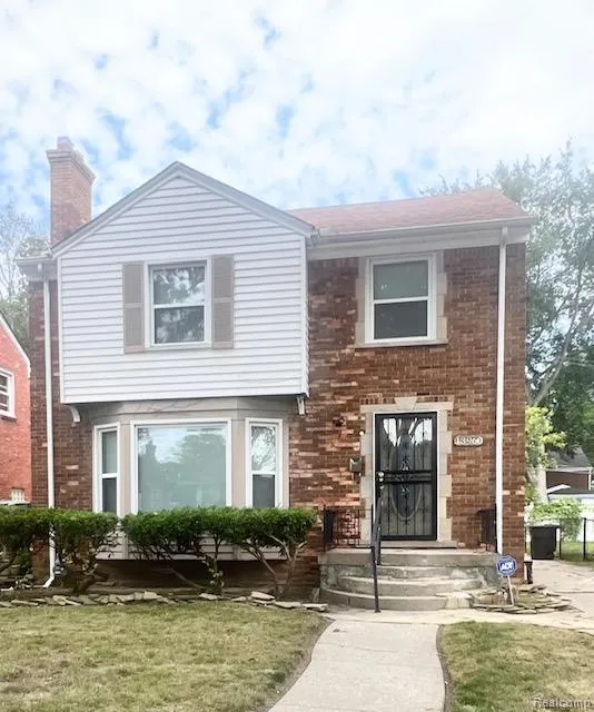13960 Greenview Road Detroit City, MI 48223
