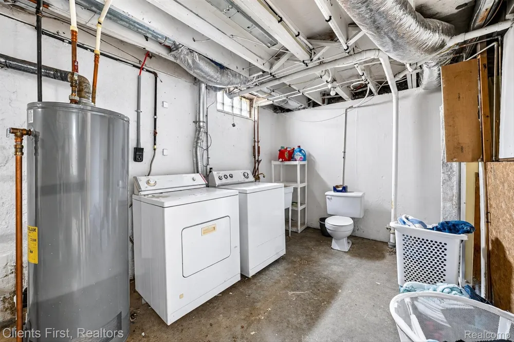 7520 Sloan Street Taylor City, MI 48180