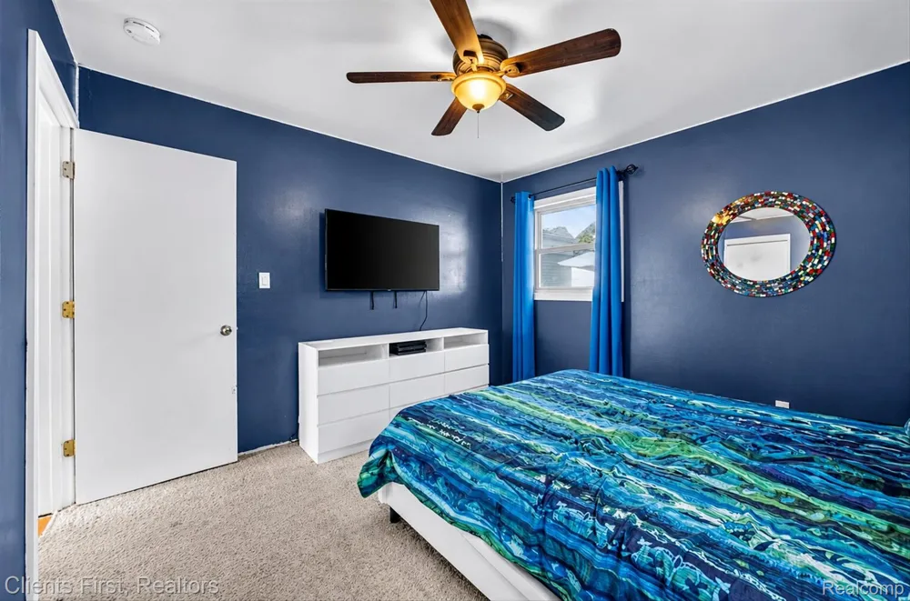 7520 Sloan Street Taylor City, MI 48180