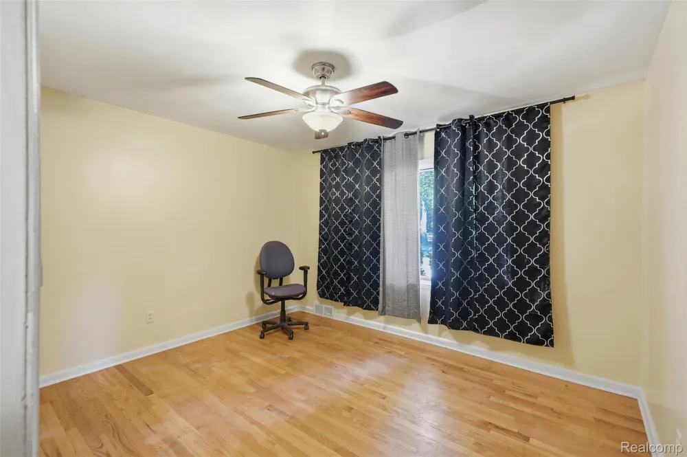 27315 Lathrup Boulevard Lathrup Village City, MI 48076