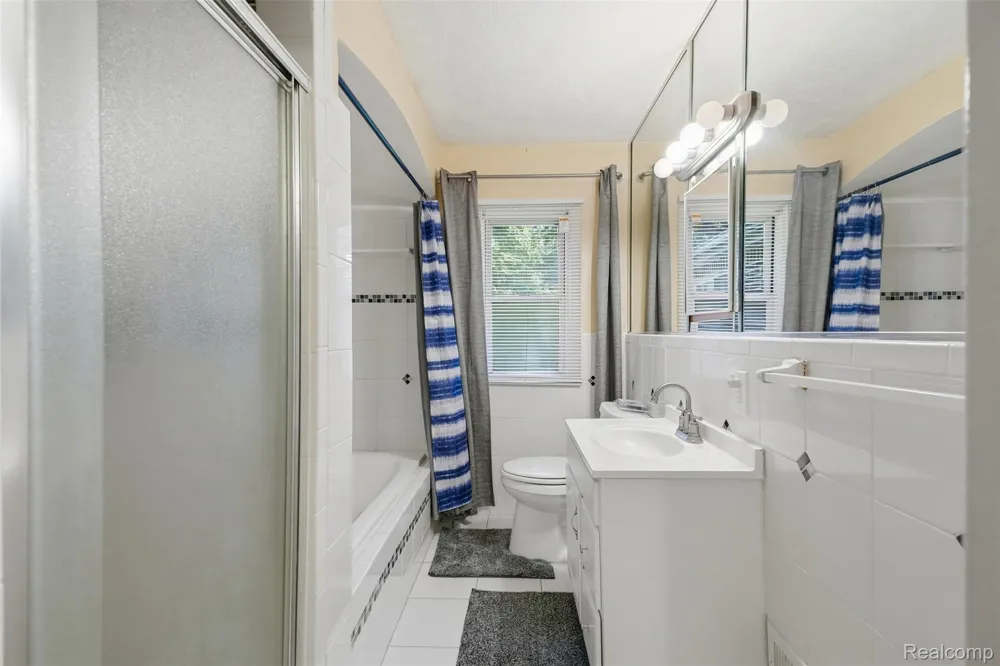 27315 Lathrup Boulevard Lathrup Village City, MI 48076
