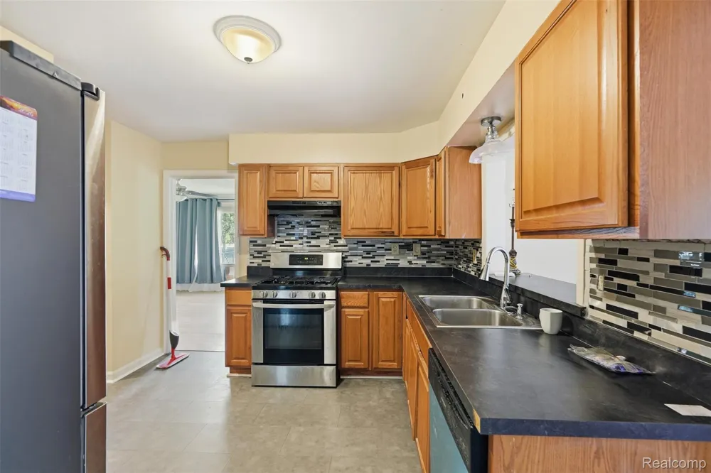 27315 Lathrup Boulevard Lathrup Village City, MI 48076