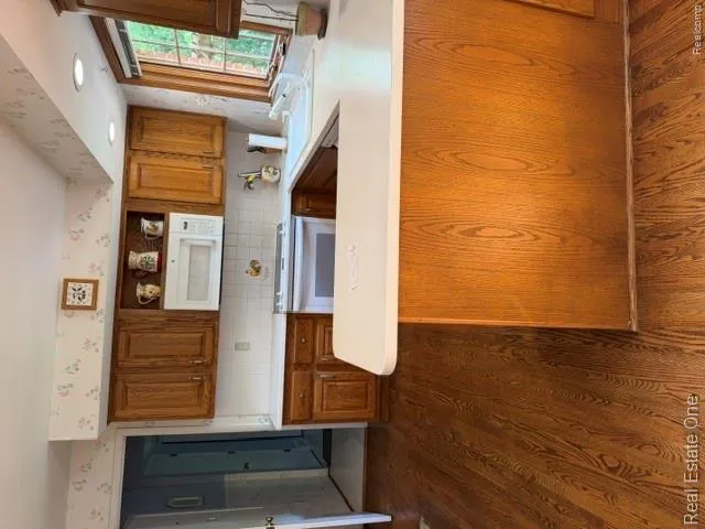5135 Iron Gate Road Bloomfield Charter Township, MI 48304
