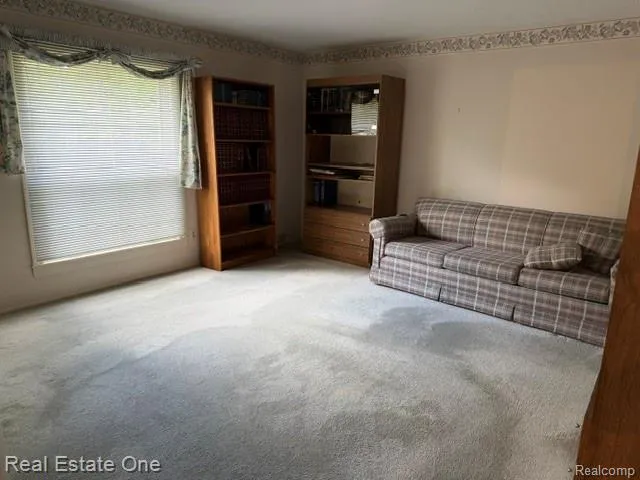 5135 Iron Gate Road Bloomfield Charter Township, MI 48304
