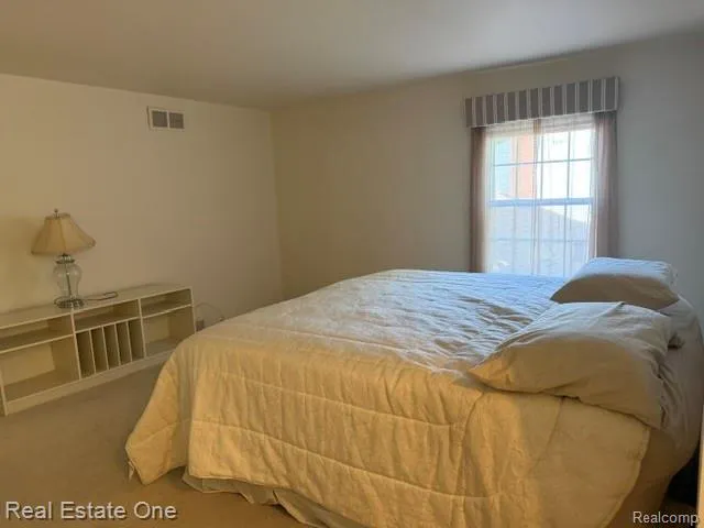 5135 Iron Gate Road Bloomfield Charter Township, MI 48304
