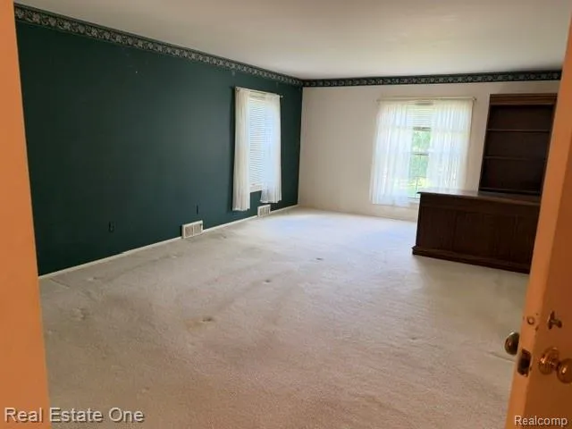 5135 Iron Gate Road Bloomfield Charter Township, MI 48304