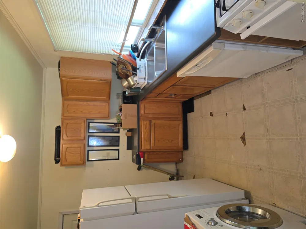 1045 Ontario Street Lansing City, MI 48915