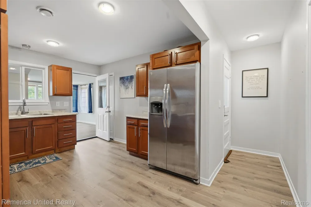 6109 Grand River Avenue Genoa Township, MI 48114