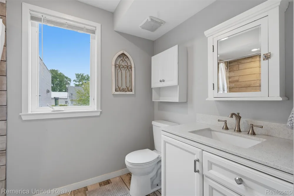 6109 Grand River Avenue Genoa Township, MI 48114
