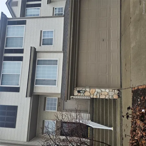 215 Oak Ridge Drive