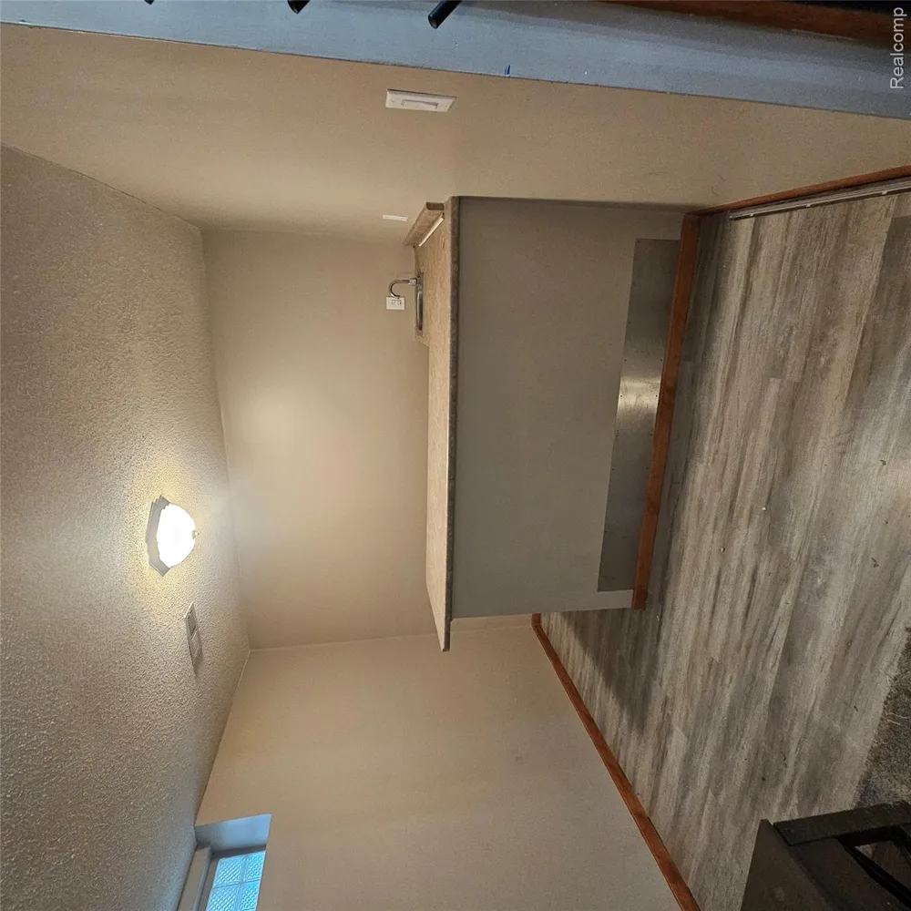 215 Oak Ridge Drive Pontiac City, MI 48341