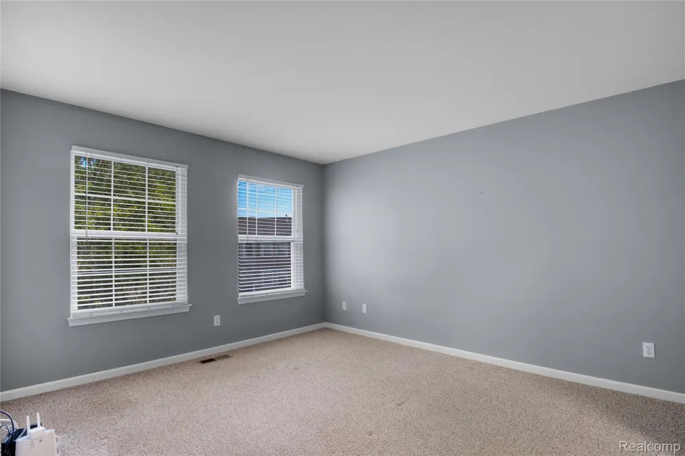 868 Eagle Drive Fenton City, MI 48430