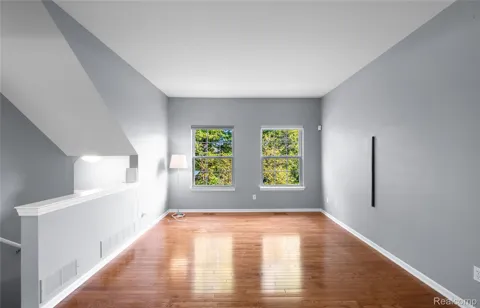868 Eagle Drive
