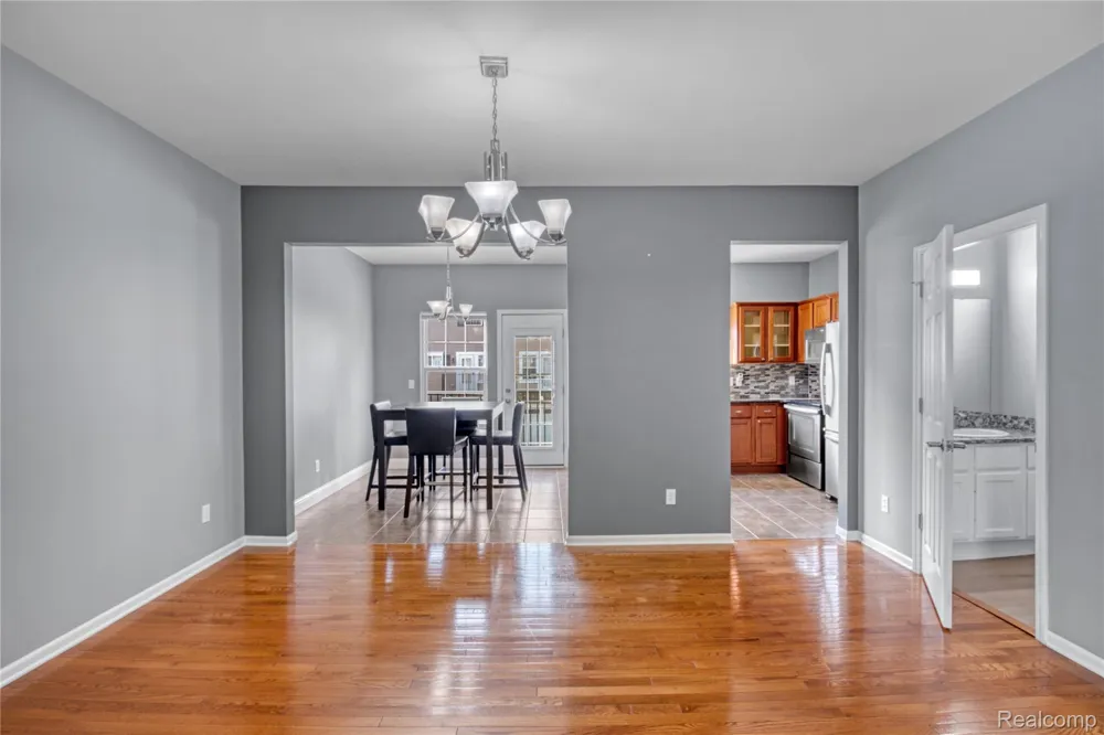 868 Eagle Drive Fenton City, MI 48430